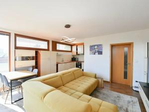 Prodej bytu 3+kk, Praha, U koupadel, 73 m2