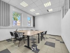 Prodej výrobních prostor, Milovice, Italská, 1819 m2