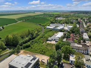 Prodej výrobních prostor, Milovice, Italská, 1819 m2