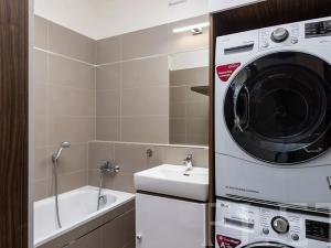 Pronájem bytu 4+kk, Praha - Střížkov, Zakšínská, 108 m2