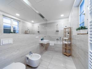 Prodej bytu 2+kk, Praha - Staré Město, Dlouhá, 72 m2