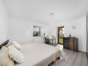 Prodej rodinného domu, Krakovany, 163 m2