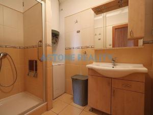 Pronájem bytu 3+1, Praha - Radotín, Kraslická, 84 m2