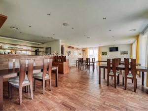 Prodej ubytování, Rosovice, 900 m2