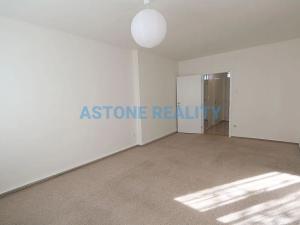 Pronájem bytu 2+kk, Praha - Libeň, U školičky, 43 m2