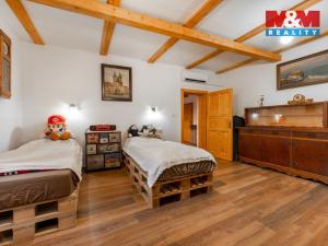 Prodej chalupy, Polička - Lezník, 260 m2