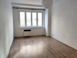 Pronájem bytu 2+1, Praha - Vršovice, Sámova, 49 m2