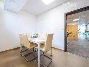 Prodej obchodního prostoru, Pardubice, Na Spravedlnosti, 200 m2