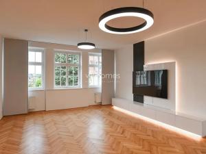 Pronájem bytu 3+1, Praha - Dejvice, 137 m2