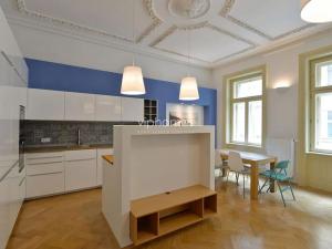 Pronájem bytu 2+kk, Praha - Nové Město, Soukenická, 67 m2