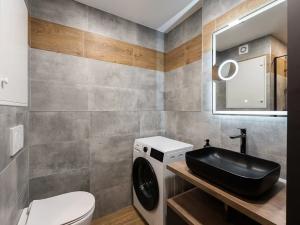 Pronájem bytu 2+1, Praha - Modřany, Poljanovova, 56 m2