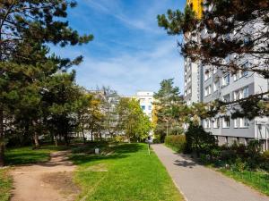 Pronájem bytu 2+1, Praha - Modřany, Poljanovova, 56 m2