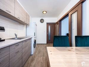 Prodej bytu 2+1, Pardubice - Zelené Předměstí, Pichlova, 52 m2