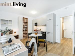 Pronájem bytu 1+kk, Praha - Vysočany, Odkolkova, 30 m2