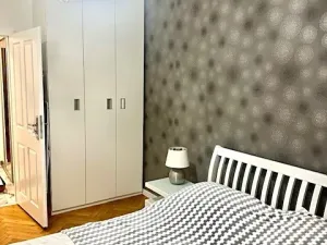 Pronájem bytu 2+kk, Praha - Žižkov, Blahníkova, 49 m2