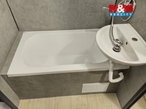 Pronájem bytu 1+1, Ústí nad Labem - Neštěmice, Na Výšině, 42 m2