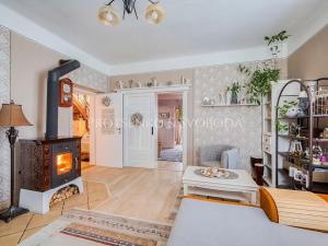 Prodej obchodního prostoru, Suchdol nad Lužnicí, Pražská, 180 m2