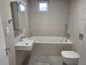 Pronájem bytu 2+kk, Praha - Chodov, K dubu, 41 m2