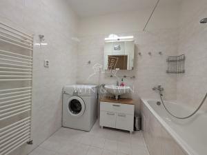 Pronájem bytu 1+kk, Praha - Běchovice, Českobrodská, 83 m2