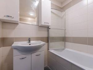 Pronájem bytu 2+kk, Most, Bělehradská, 43 m2