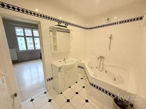 Pronájem bytu 4+1, Plzeň, náměstí Českých bratří, 46 m2