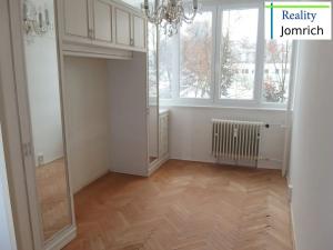 Pronájem bytu 3+1, Liberec, Dvorská, 60 m2