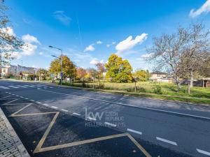 Prodej komerčního pozemku, Praha - Kbely, Toužimská, 985 m2