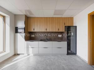 Pronájem kanceláře, Velká Bíteš, 937 m2