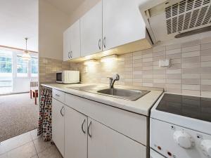 Prodej bytu 2+kk, Praha - Hostivař, Záveská, 48 m2