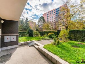 Prodej bytu 3+1, Praha - Horní Počernice, Lhotská, 73 m2