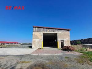 Pronájem výrobních prostor, Dolní Chvatliny, 3690 m2