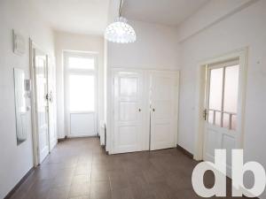 Pronájem bytu 3+1, Praha - Vinohrady, Bělehradská, 100 m2