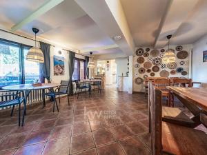 Prodej restaurace, Psáry, Pražská, 110 m2