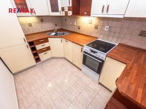 Pronájem bytu 2+kk, Praha - Kbely, Semilská, 69 m2