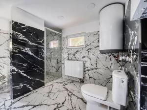 Prodej chalupy, Český Krumlov, 186 m2