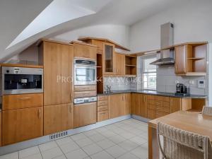 Prodej vícegeneračního domu, Křižanov, Benešovo náměstí, 530 m2