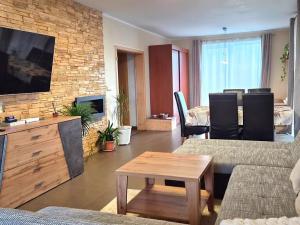 Prodej rodinného domu, Jenštejn, Zlatnická, 137 m2