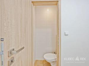 Prodej bytu 2+kk, Jindřichův Hradec, sídliště Vajgar, 43 m2