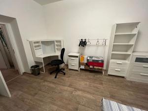 Pronájem bytu 2+kk, Praha - Libeň, Sokolovská, 35 m2