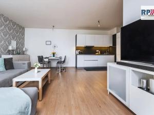 Prodej bytu 3+kk, Praha - Vysočany, Strnadových, 74 m2