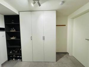 Pronájem bytu 2+kk, Praha - Vršovice, Murmanská, 55 m2