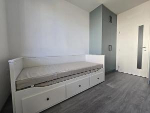 Pronájem bytu 1+kk, Moravské Budějovice, Jechova, 30 m2