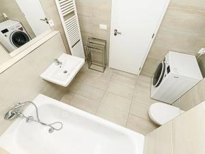 Pronájem bytu 1+kk, Praha - Vysočany, Strnadových, 33 m2