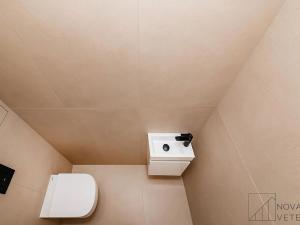 Pronájem bytu 2+kk, Praha - Žižkov, Květinková, 50 m2