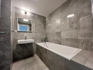 Pronájem bytu 2+kk, Praha - Smíchov, U Blaženky, 48 m2