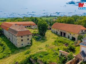 Prodej historického objektu, Zvoleněves, 5000 m2