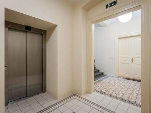 Pronájem bytu 2+kk, Praha - Vinohrady, Čermákova, 38 m2