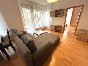 Pronájem bytu 3+kk, Praha - Košíře, Pod Kavalírkou, 70 m2
