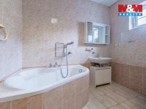 Prodej bytu 3+1, Praha - Troja, Písečná, 58 m2