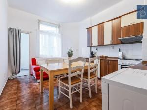 Prodej bytu 2+1, Praha - Nové Město, Na slupi, 69 m2